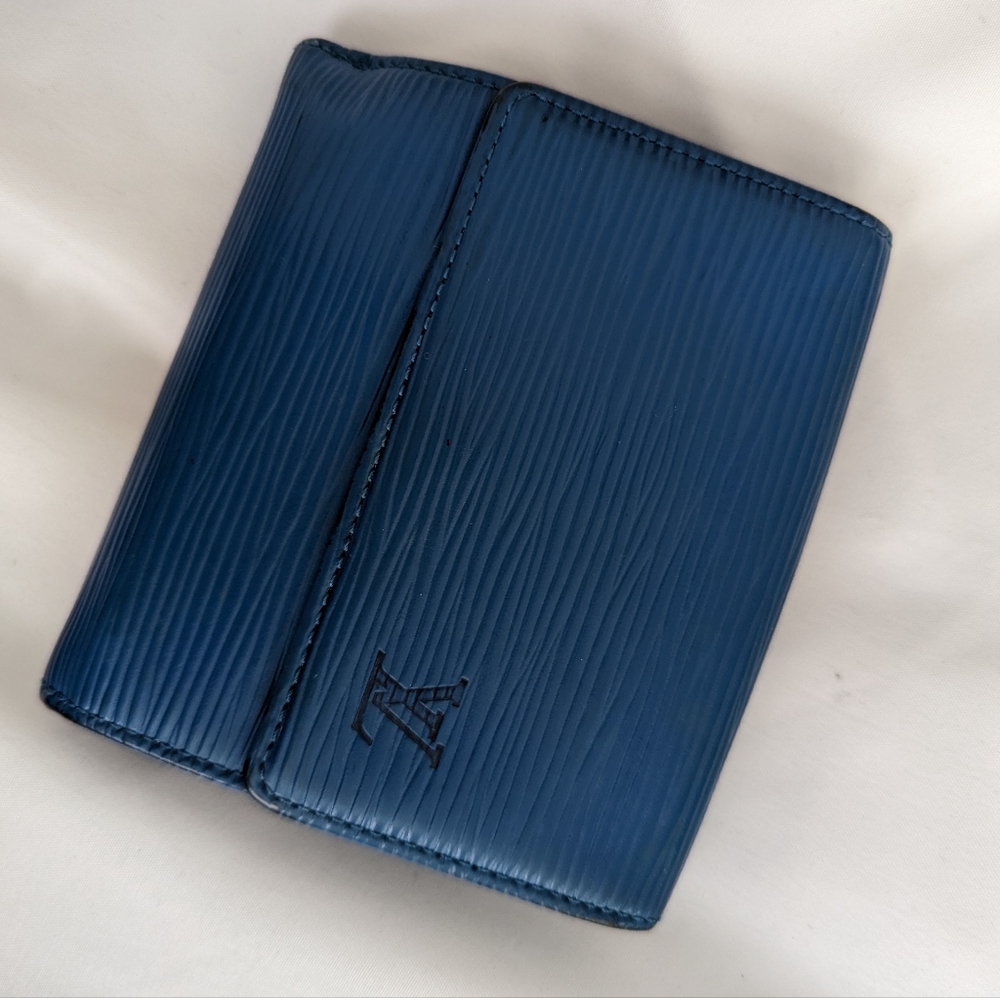 Louis Vuitton Blue Epi Elise Wallet